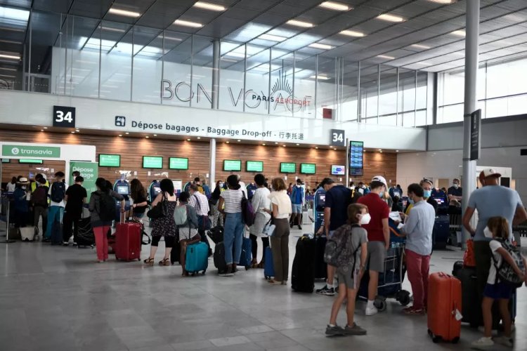L'aéroport d'Orly connait toujours des perturbations et annulations de vols