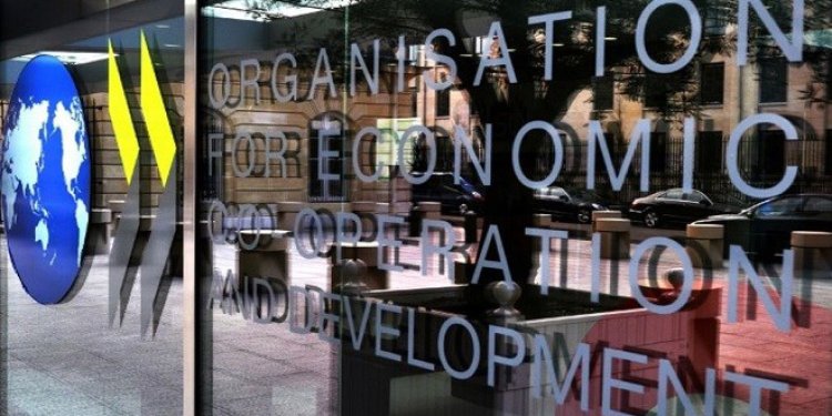 Sidérurgie mondiale sous tension : surcapacités, emploi, climat