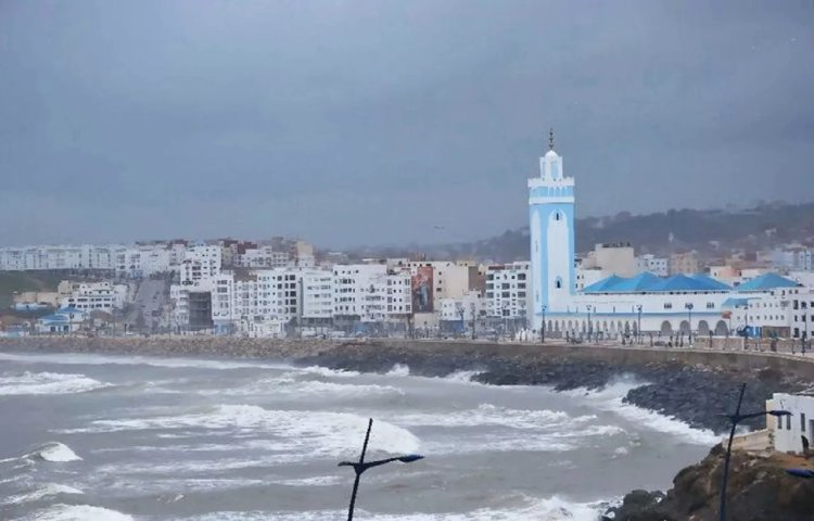 Fnideq : le Maroc démantèle les barrières côtières, entre soulagement local et inquiétude espagnole