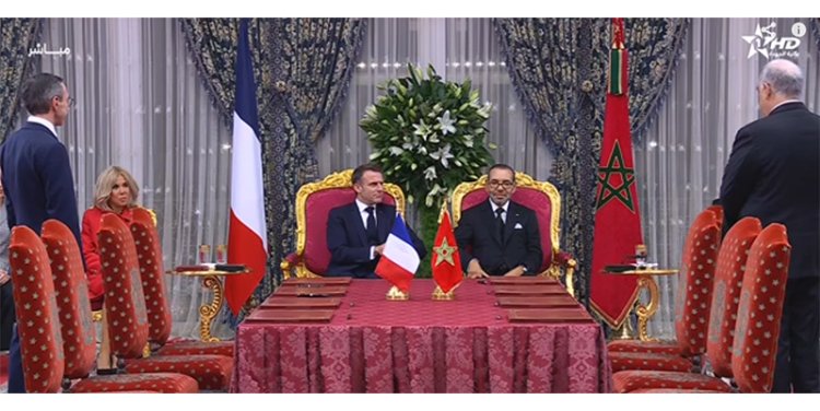 Économie bleue: Macron encense la vision royale