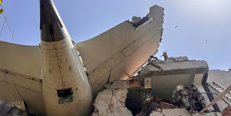 Inde : Crash d'un avion d'Air India avec 242 personnes à bord