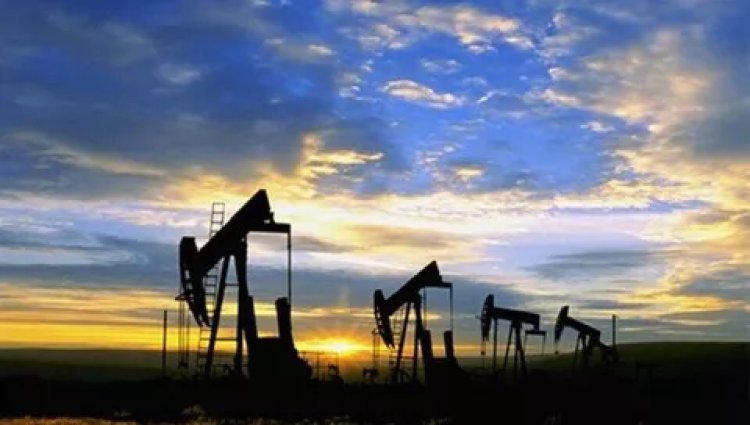 Les frappes israéliennes contre l'Iran font bondir le prix du pétrole