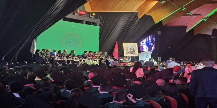 L’Université Al Akhawayn célèbre l’excellence lors de sa cérémonie de graduation 2025